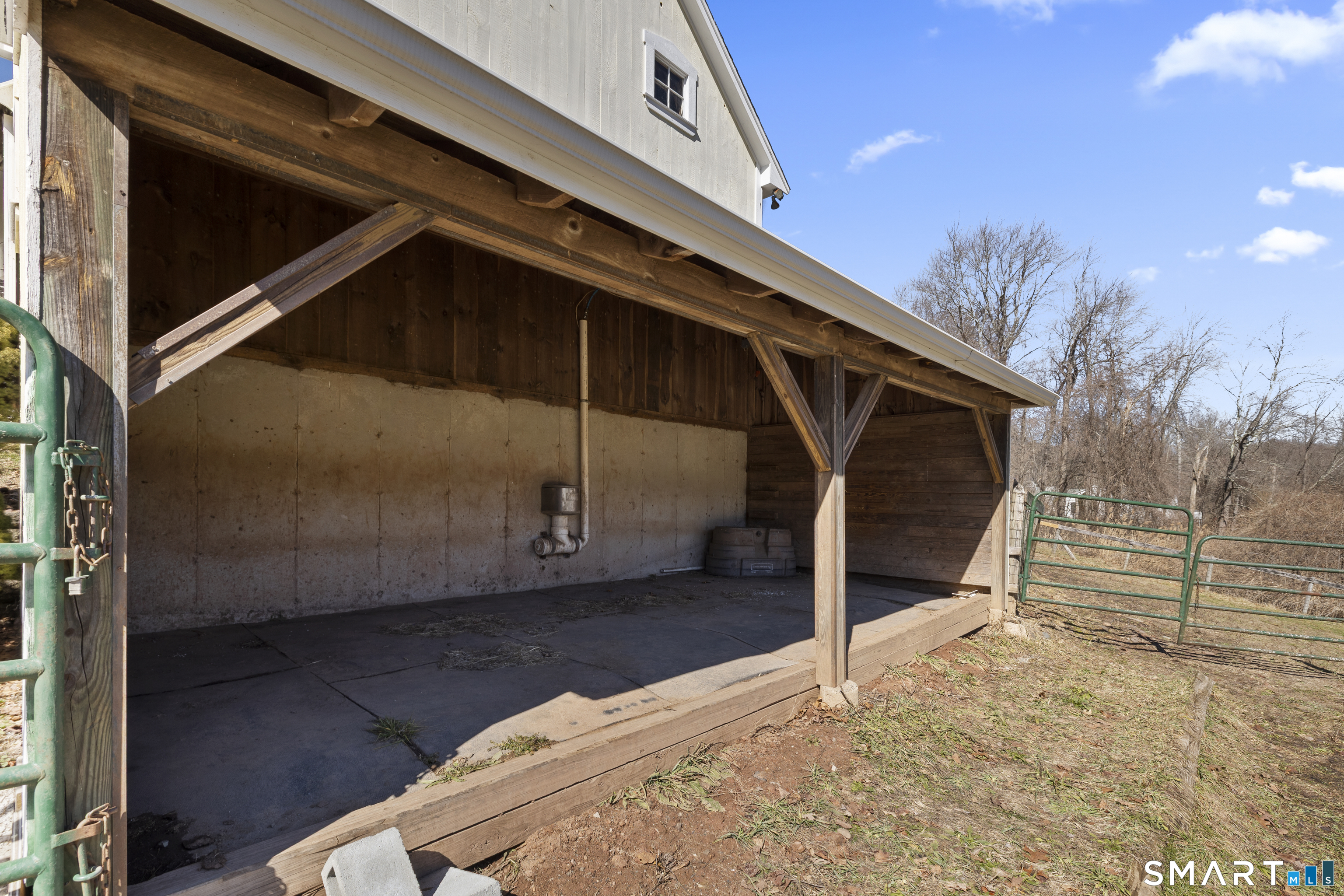 105 Building Brook Road Hamden CT 06514