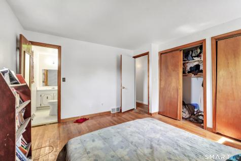 136 Harrison Drive Hamden CT 06514