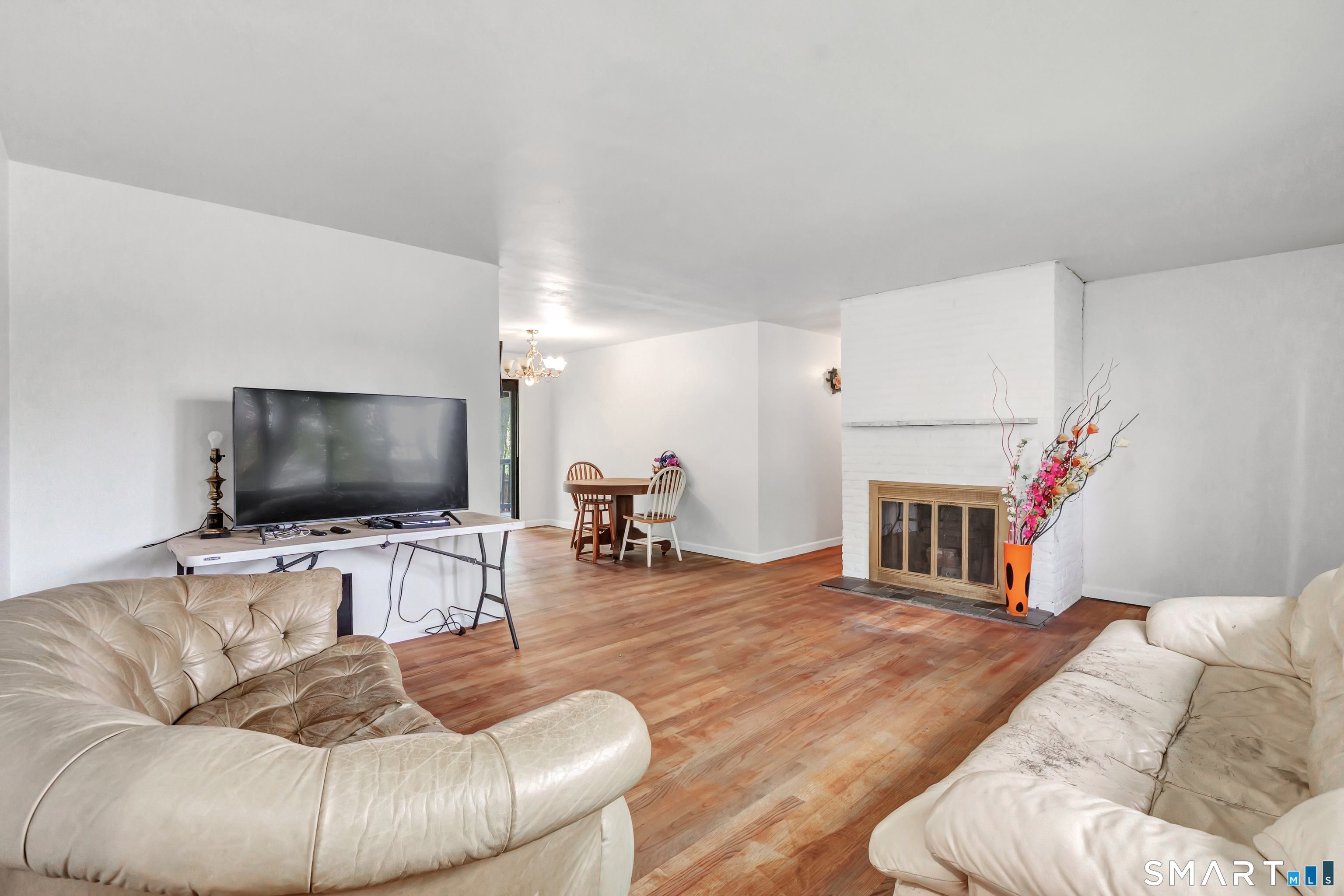 136 Harrison Drive Hamden CT 06514