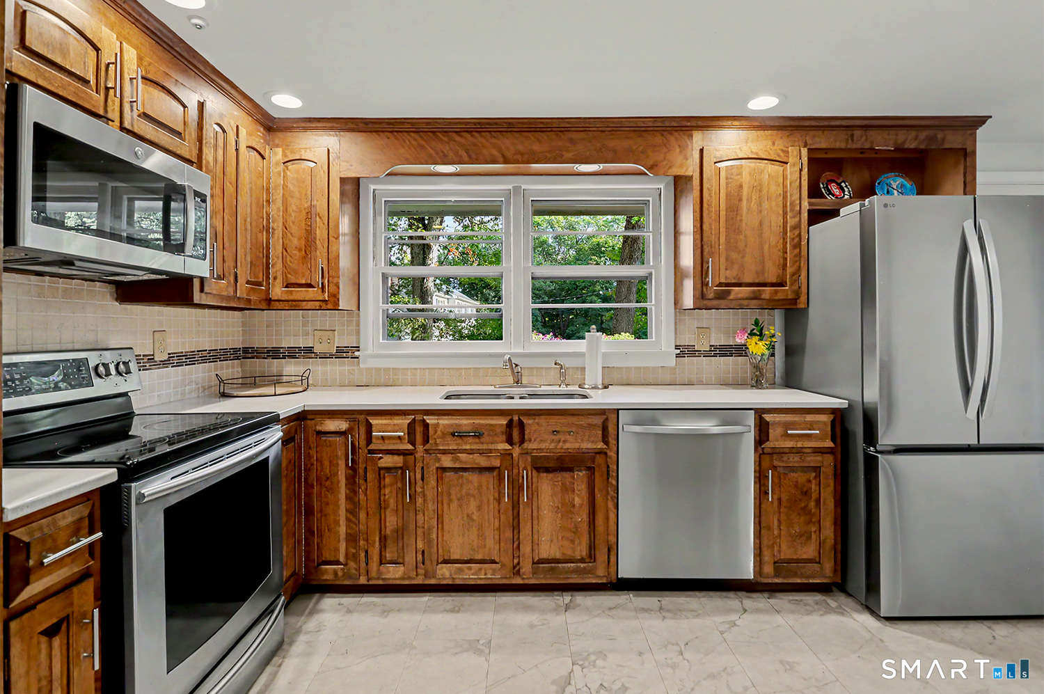 15 Greenleigh Road Fairfield CT 06825