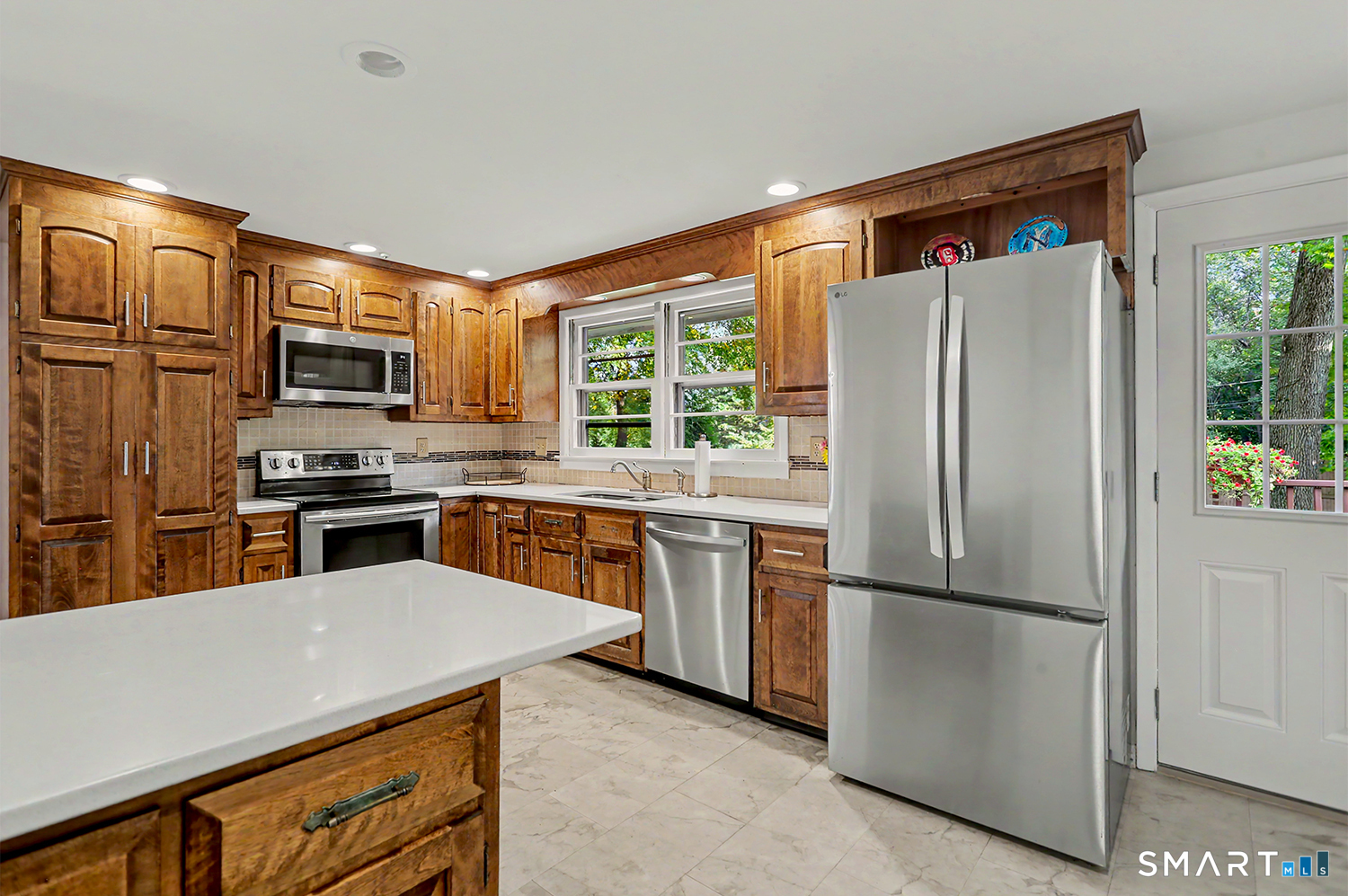 15 Greenleigh Road Fairfield CT 06825