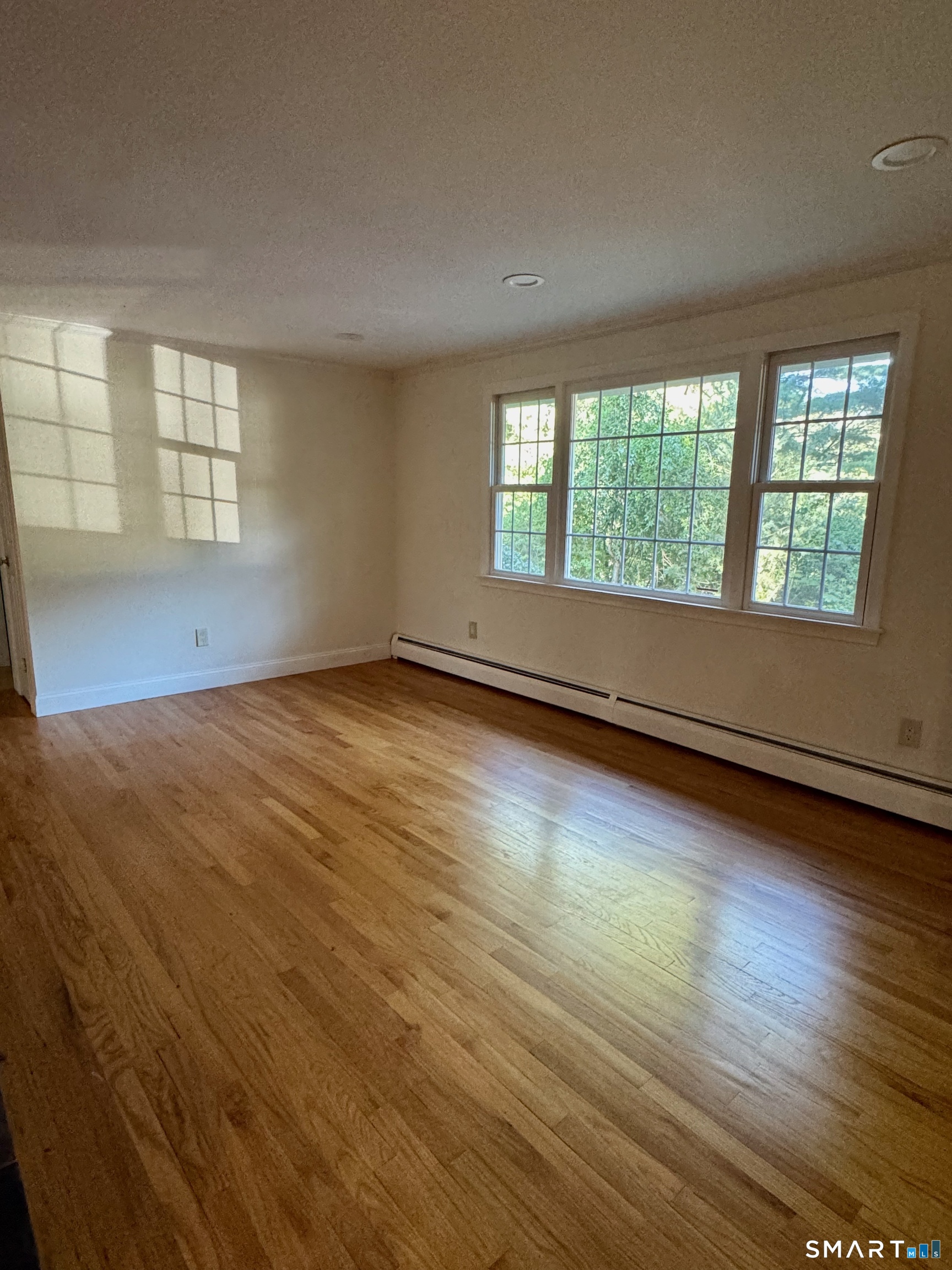 9 Arnold Way South Windsor CT 06074