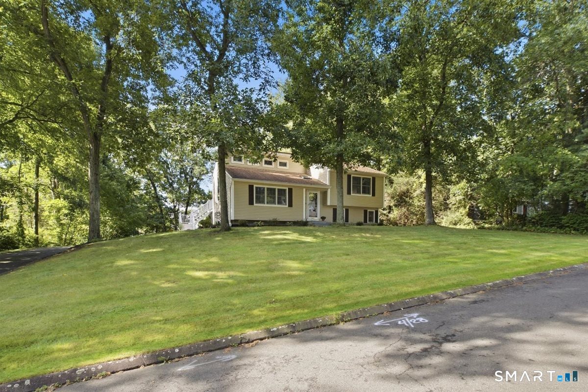 6 Cherrywood Drive Ellington CT 06029