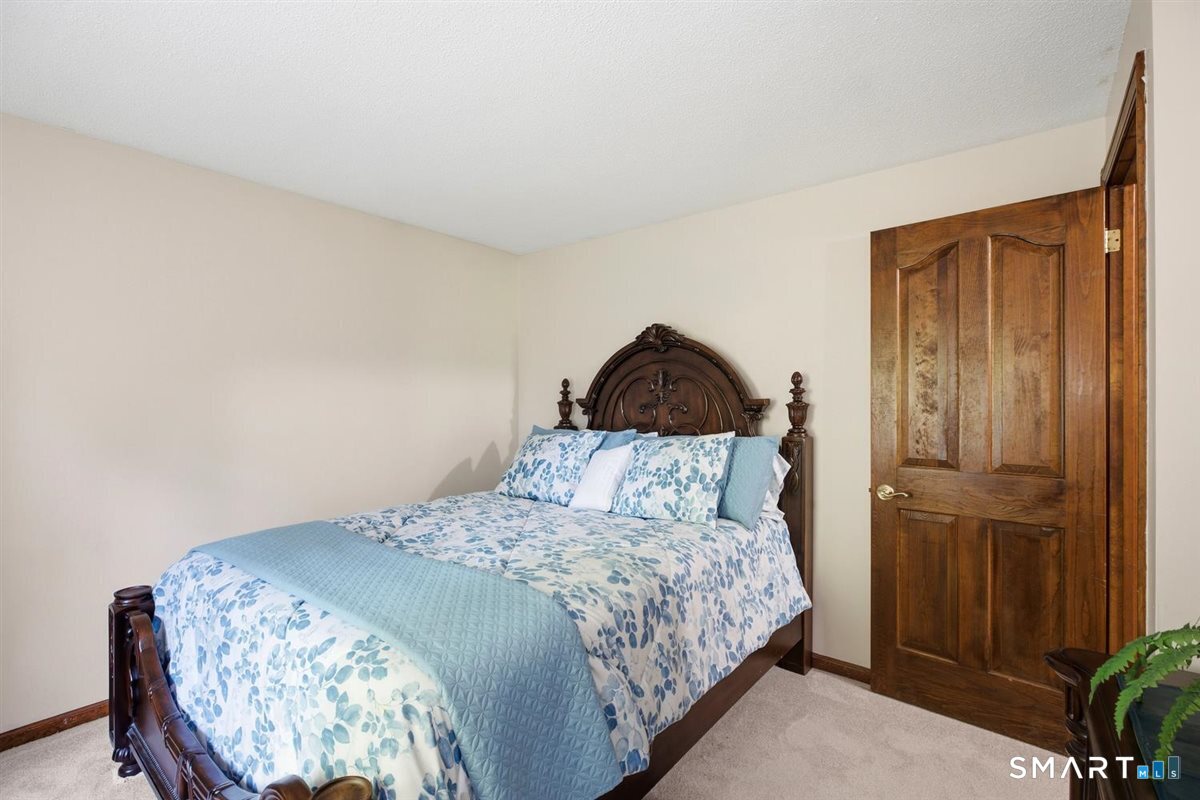 6 Cherrywood Drive Ellington CT 06029