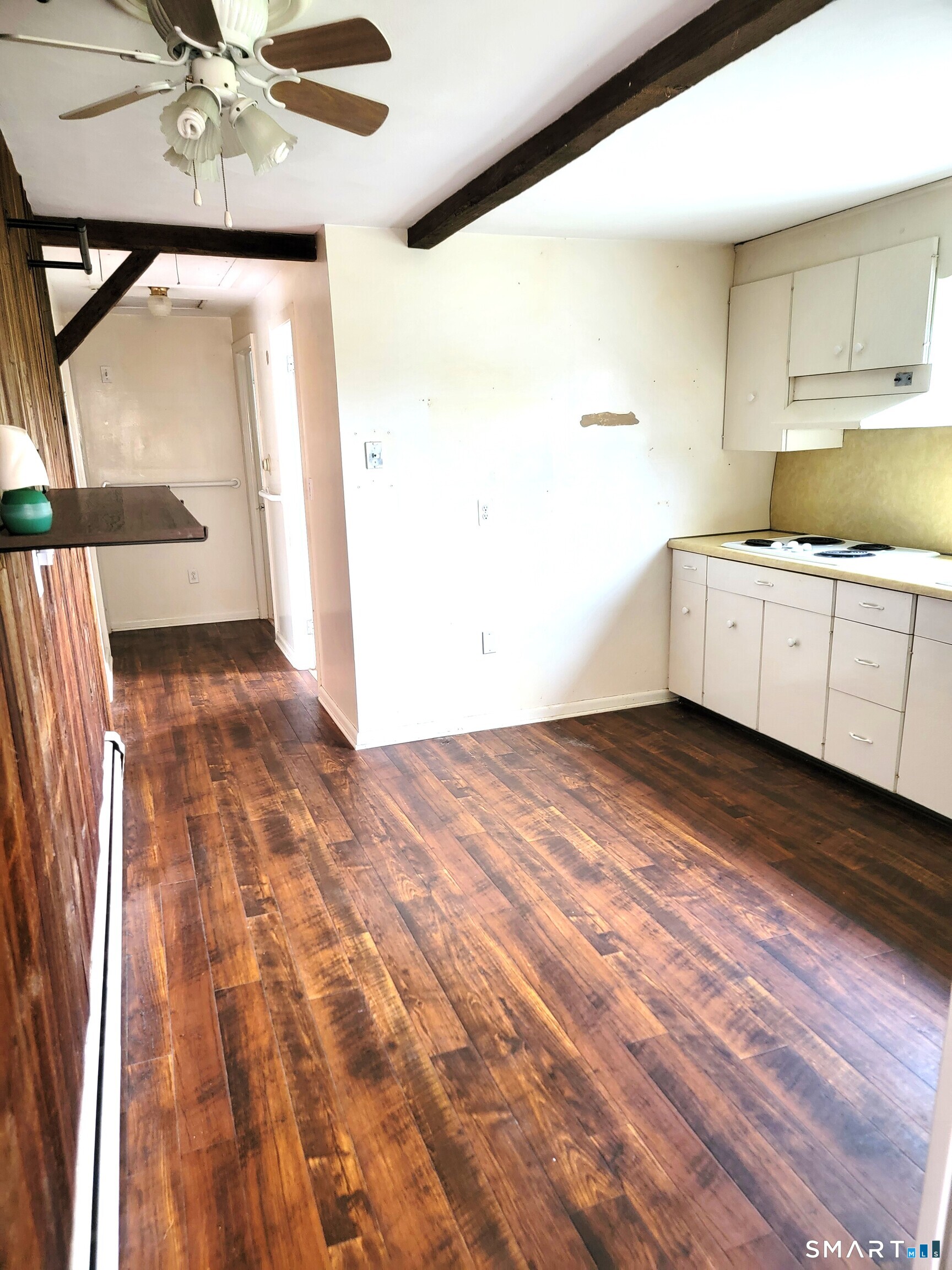 527 East North Street Suffield CT 06078
