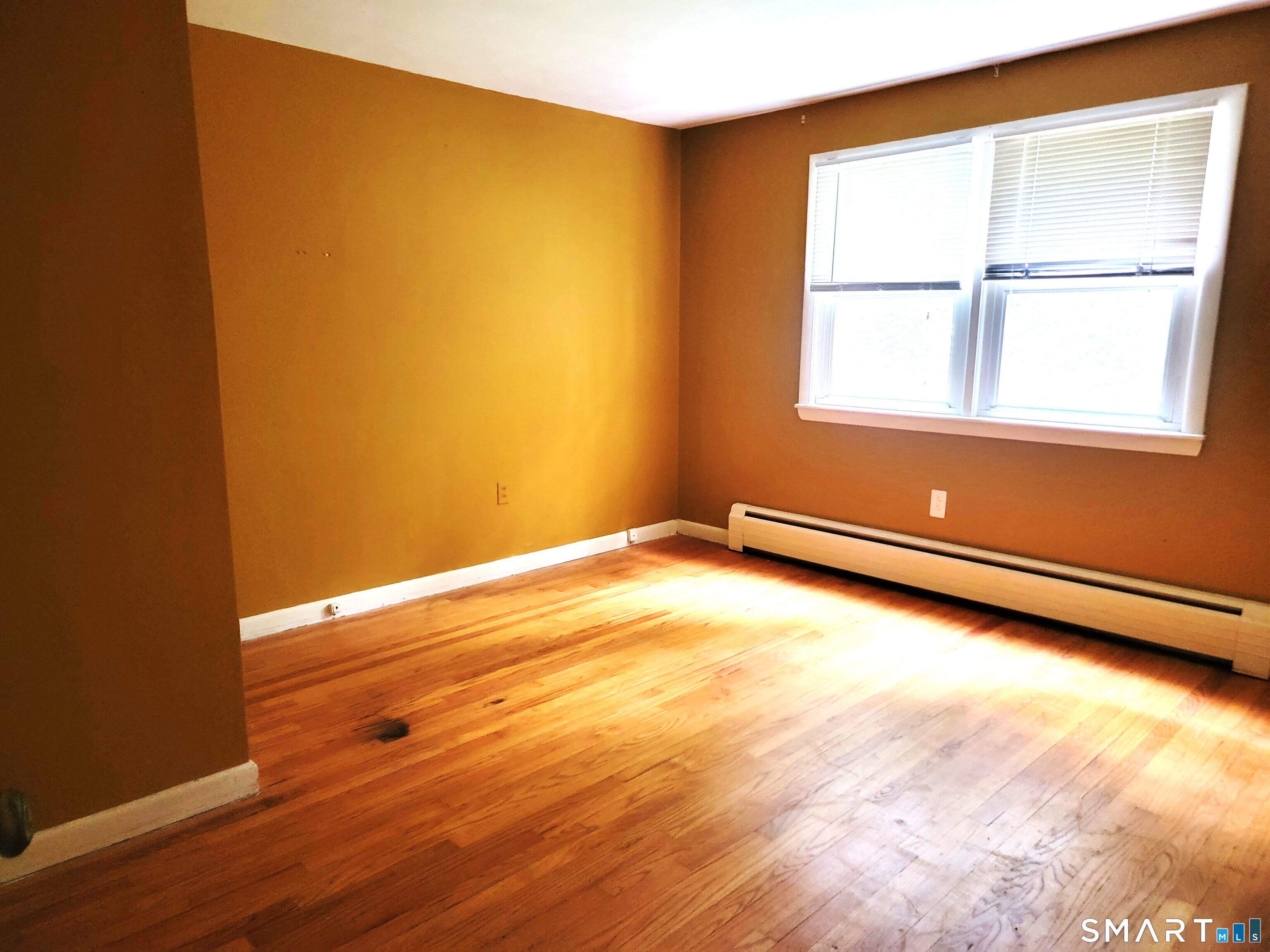527 East North Street Suffield CT 06078