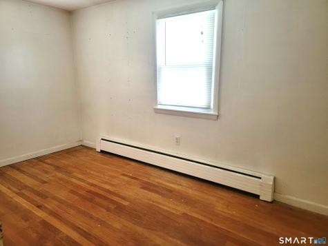 527 East North Street Suffield CT 06078