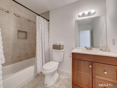 11 Avondale Lane Middletown CT 06457