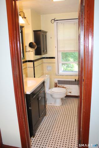 26 Edgewood Street Meriden CT 06451