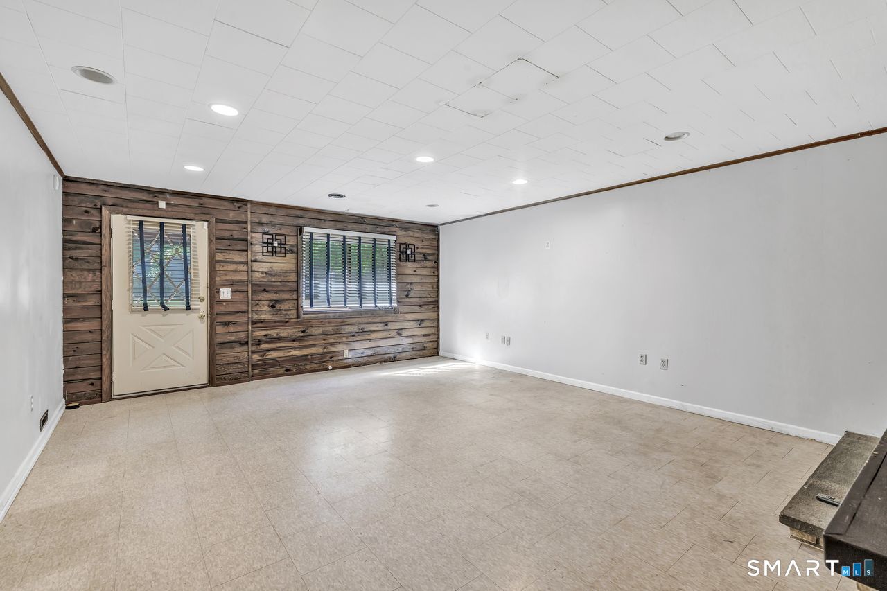 10 Lombard Drive Prospect CT 06712