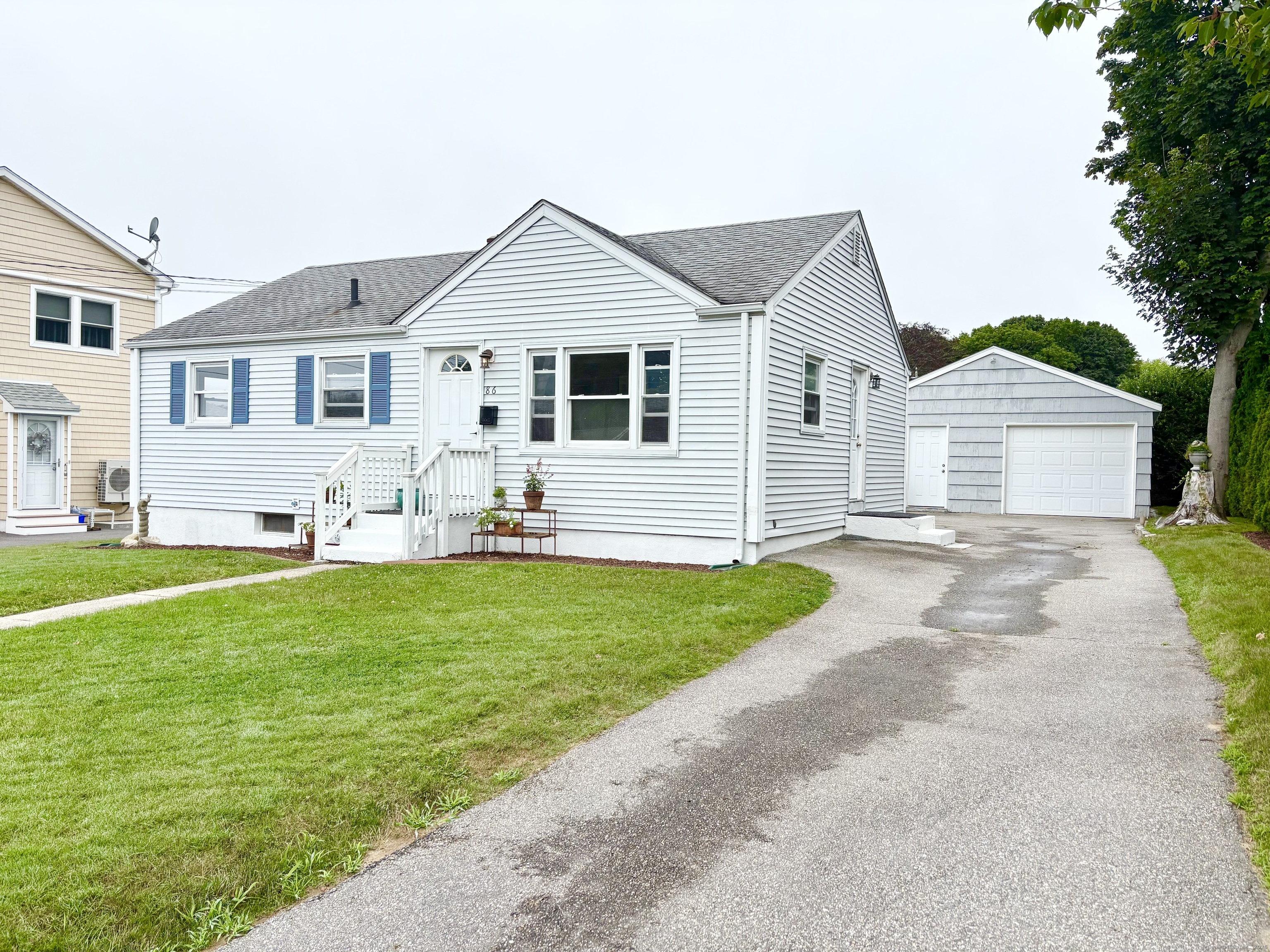 86 Bayshore Drive New London CT 06320