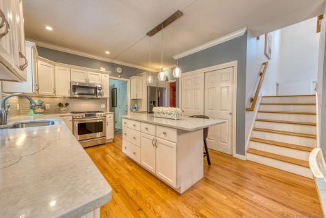 34 Hanover Farms Road Bolton CT 06043