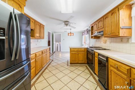 28 Beechwood Road Plainville CT 06062
