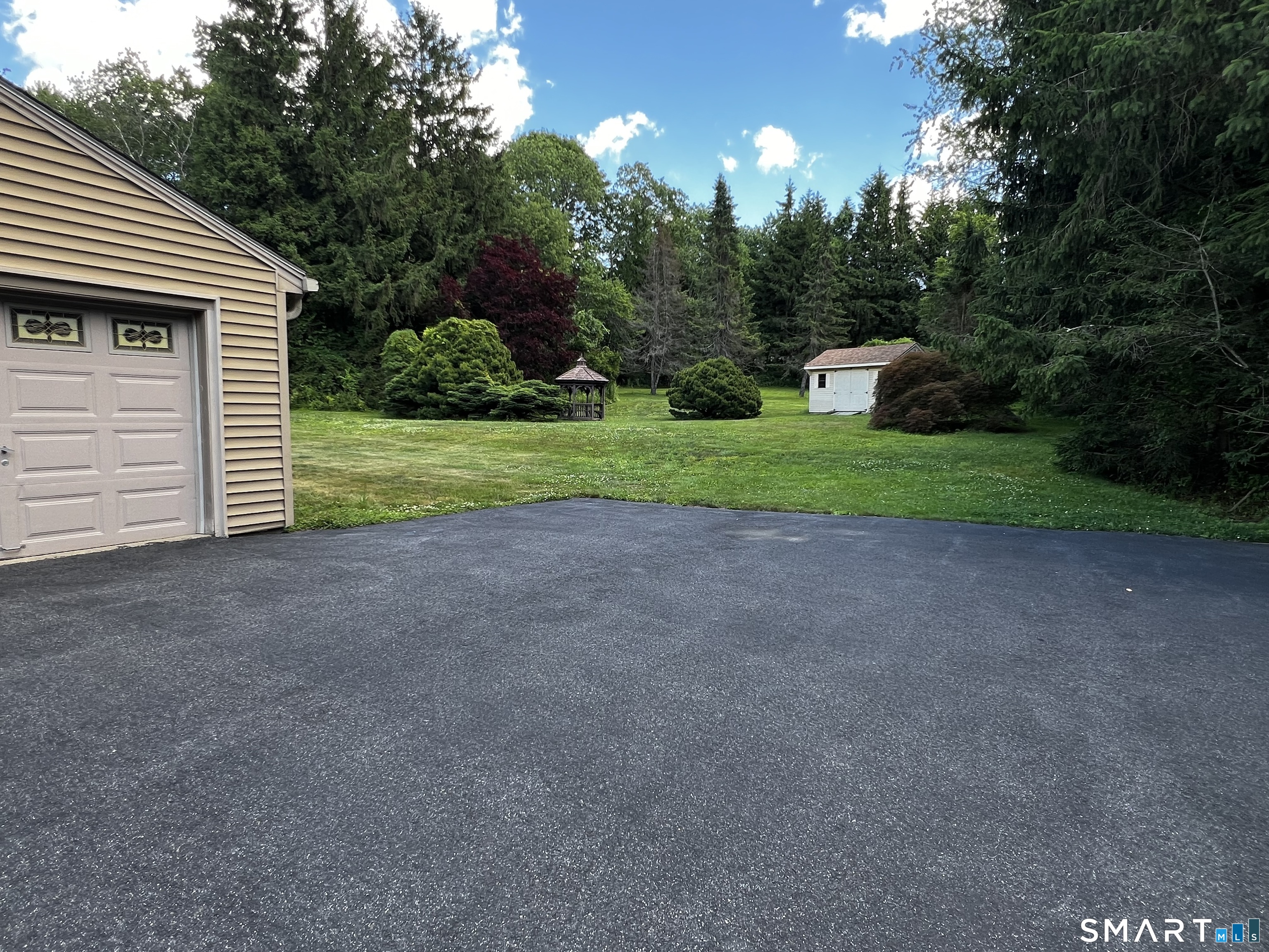 73 Shelton Road Oxford CT 06478