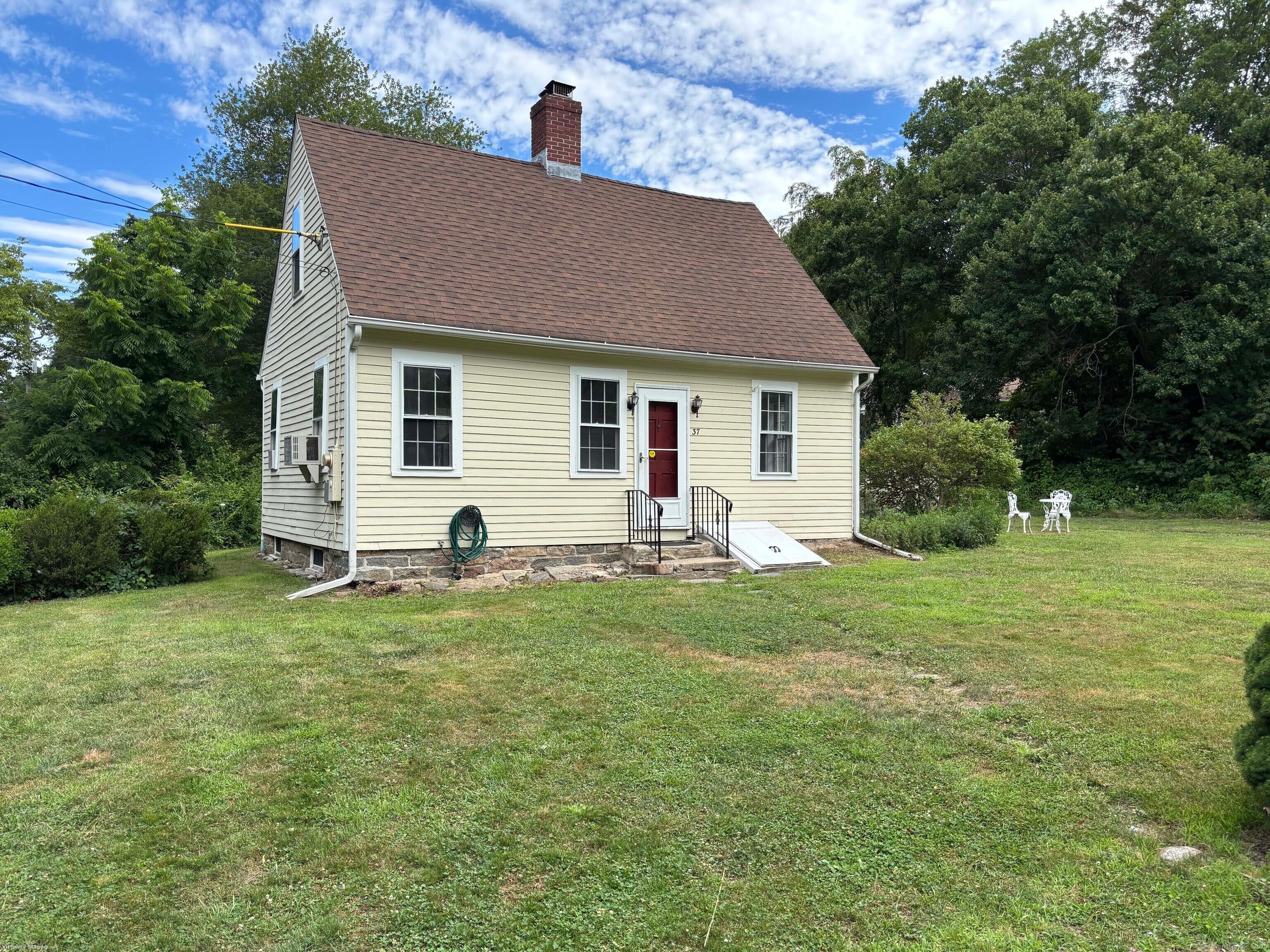 37 Liberty Street Clinton CT 06413
