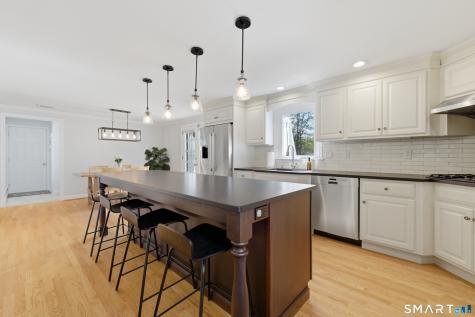 15 Edmund Place West Hartford CT 06119
