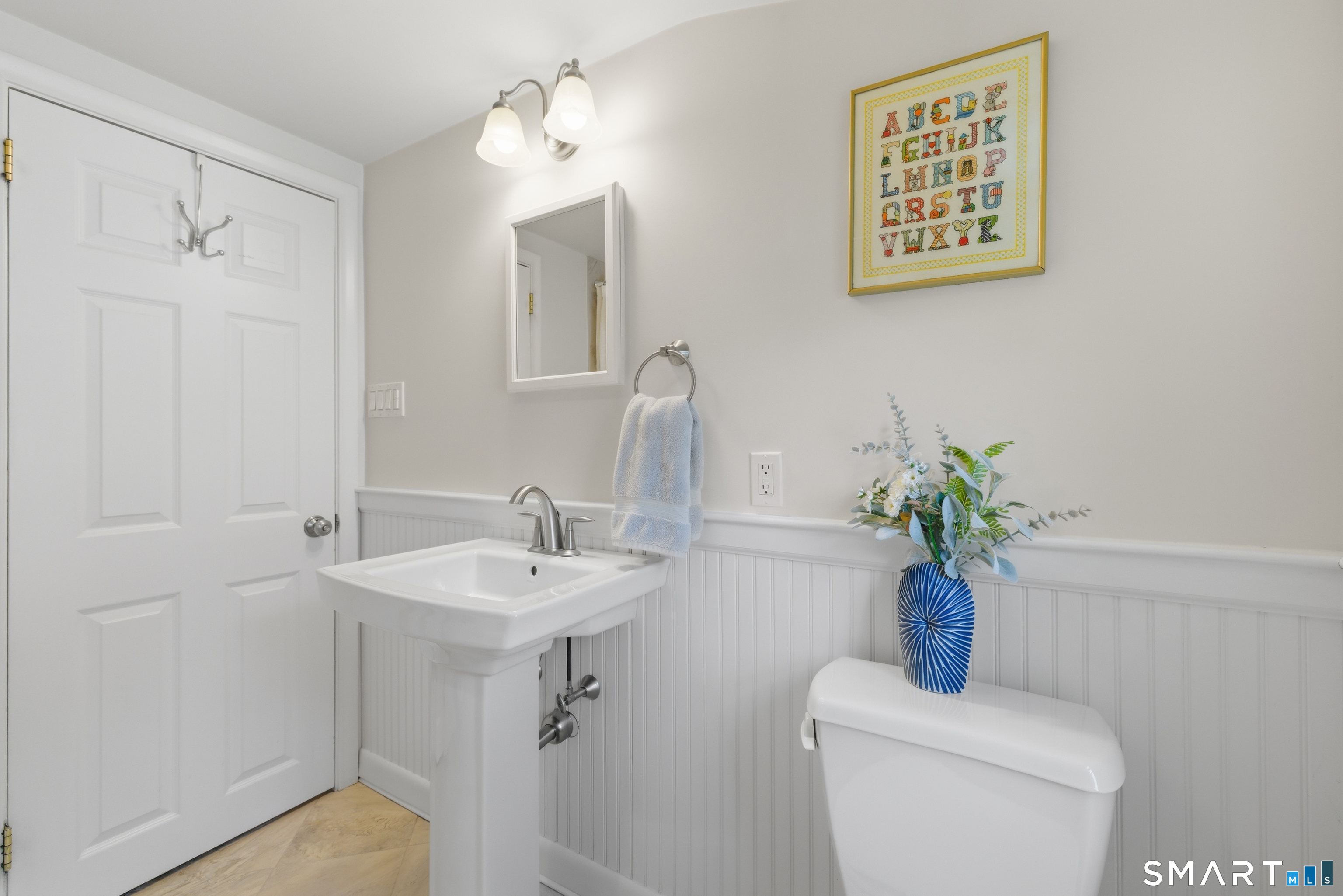 15 Edmund Place West Hartford CT 06119