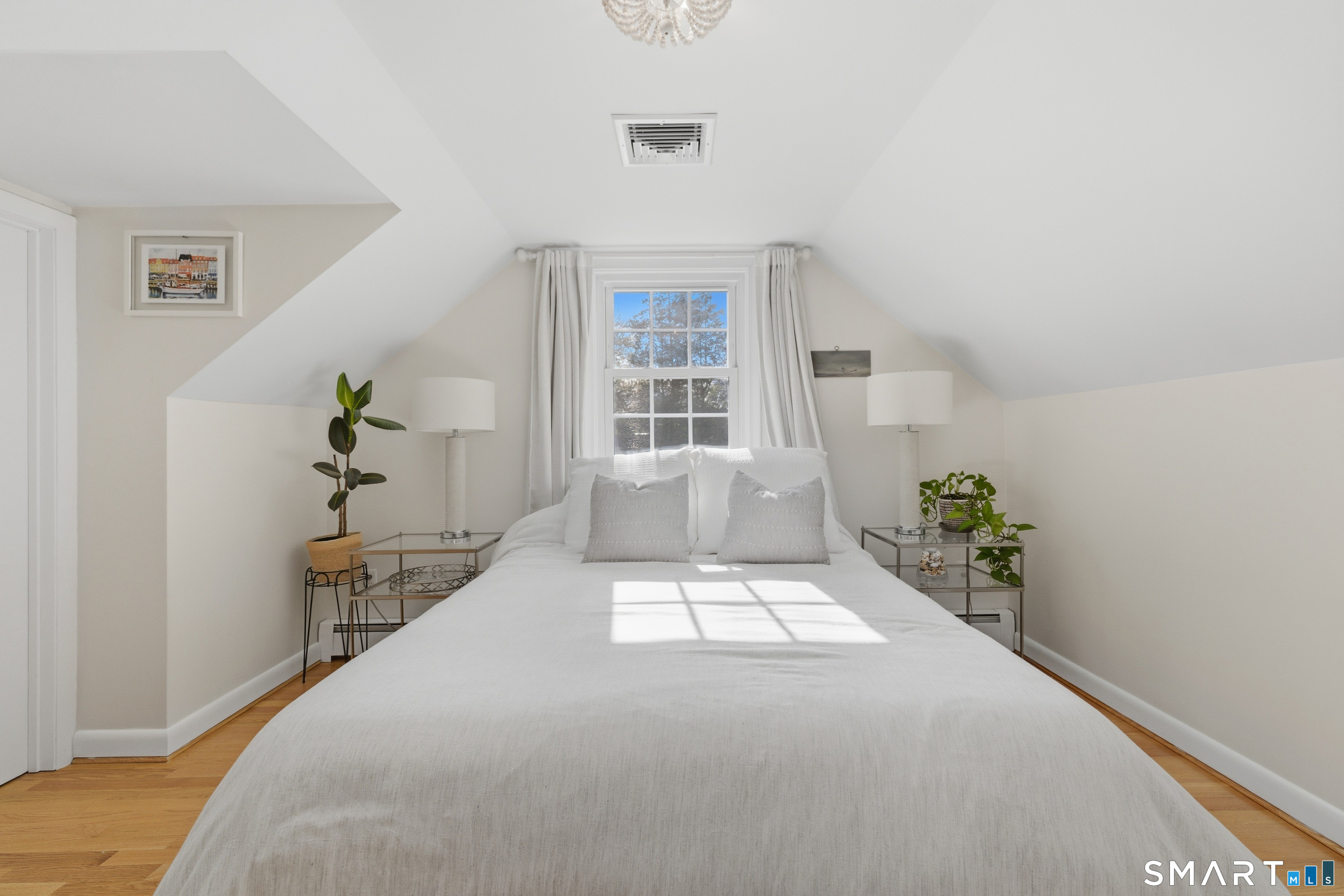15 Edmund Place West Hartford CT 06119
