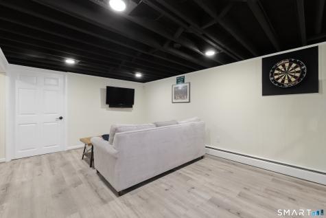15 Edmund Place West Hartford CT 06119