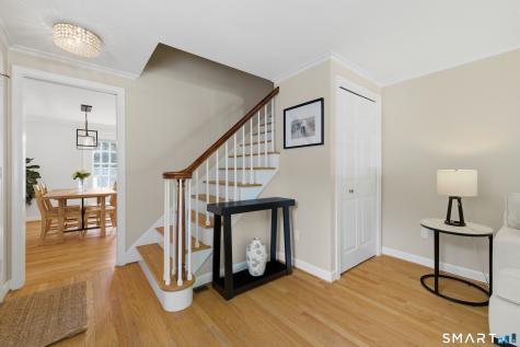 15 Edmund Place West Hartford CT 06119