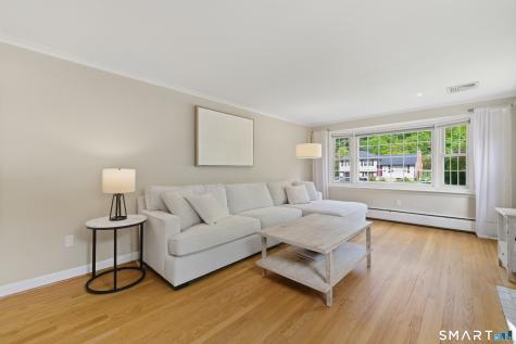 15 Edmund Place West Hartford CT 06119