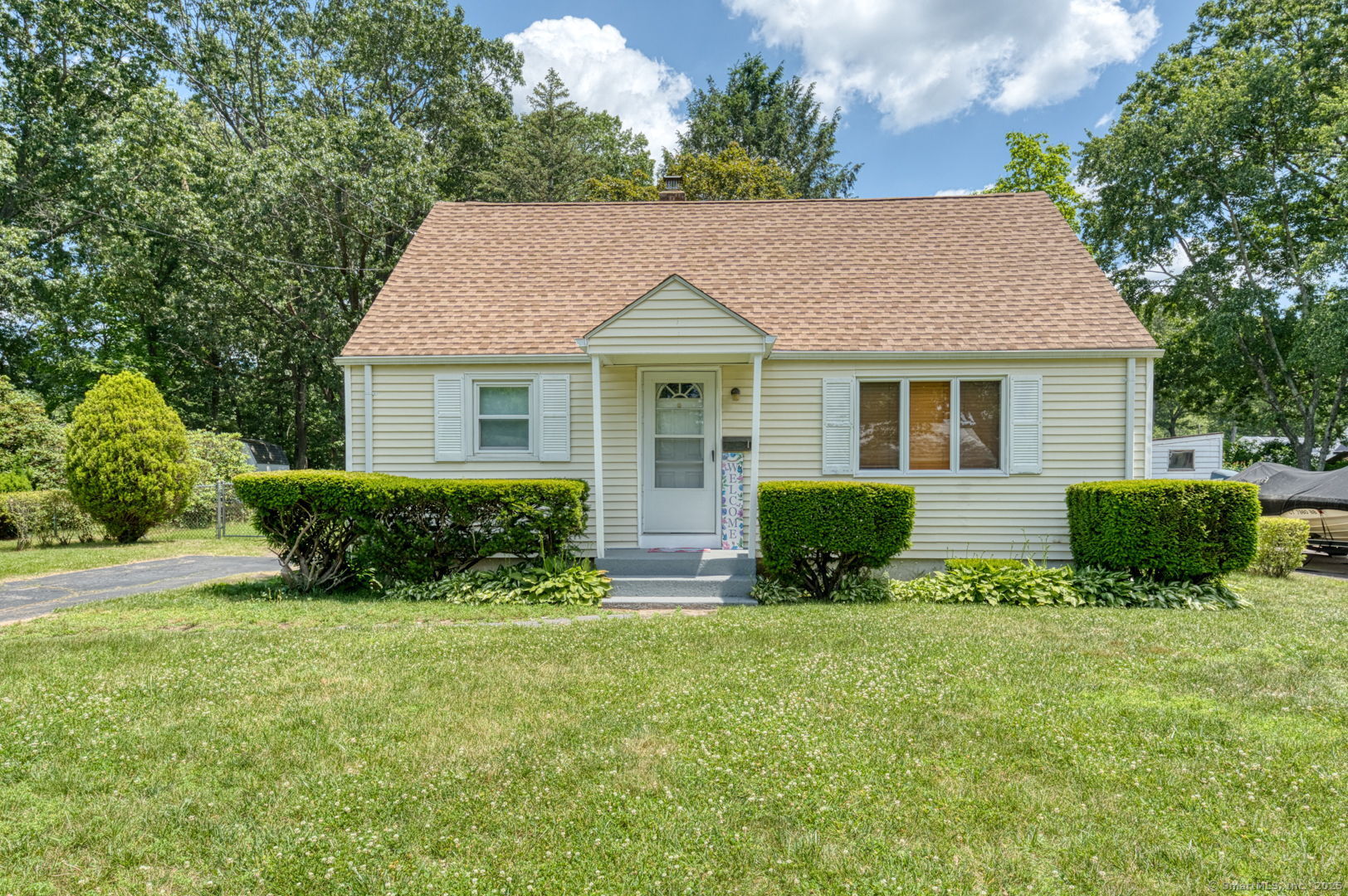 11 Belle Avenue Enfield CT 06082