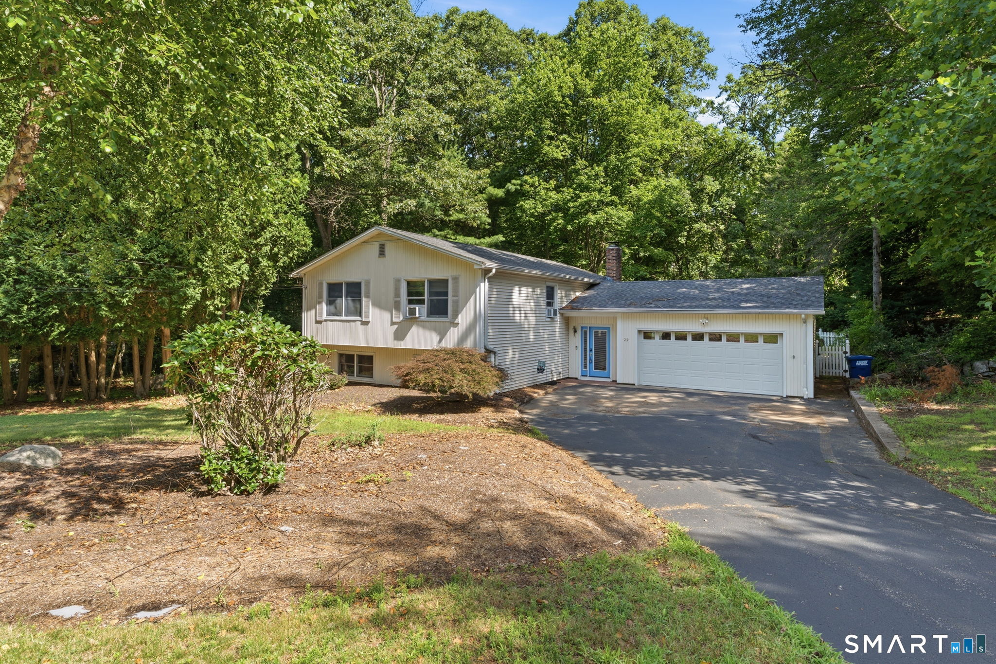 22 Devonshire Drive Ledyard CT 06335