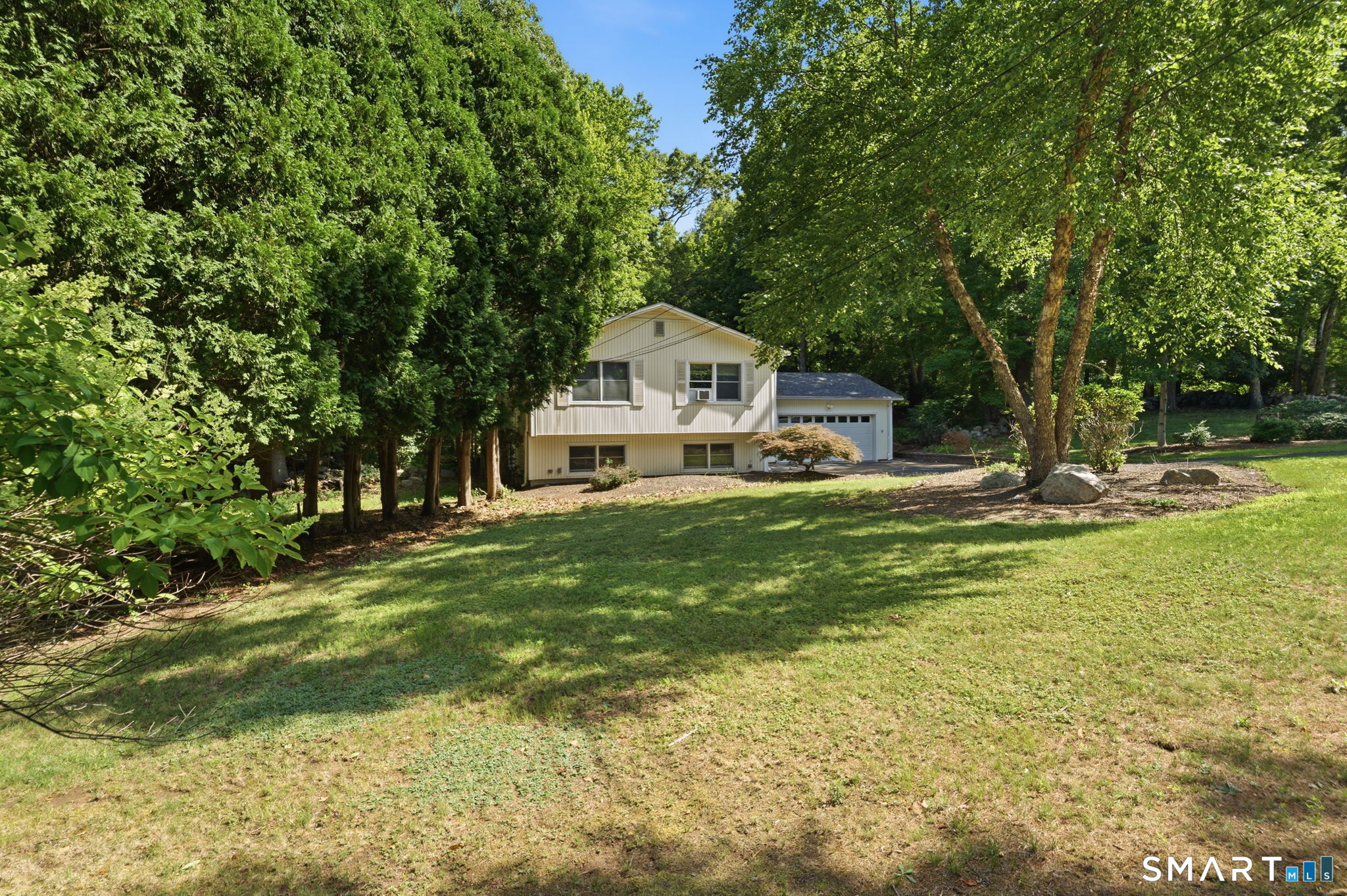 22 Devonshire Drive Ledyard CT 06335