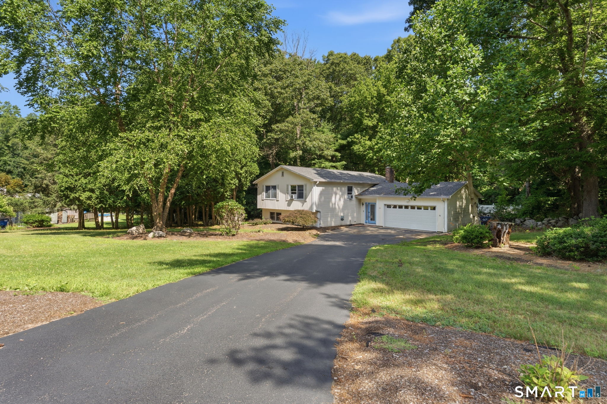 22 Devonshire Drive Ledyard CT 06335
