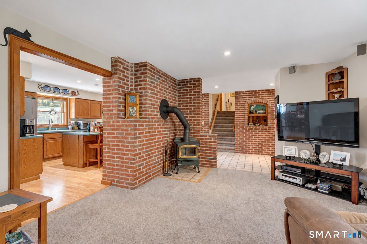 53 Ancient Highway Oxford CT 06478