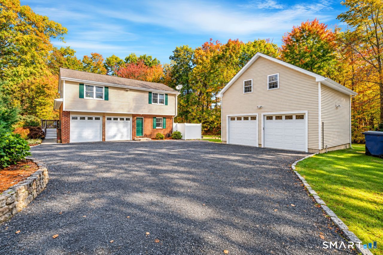 53 Ancient Highway Oxford CT 06478