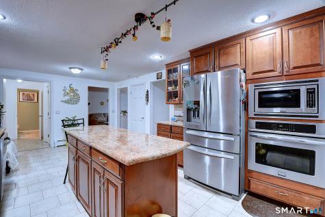 132 Woodfield Crossing Rocky Hill CT 06067