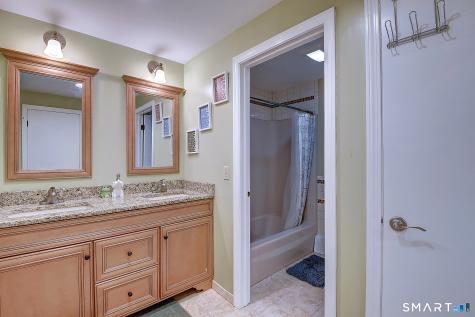 132 Woodfield Crossing Rocky Hill CT 06067