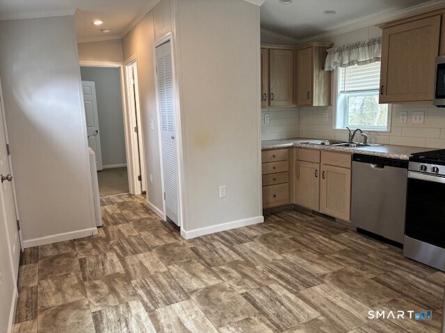 7 Breezy Lane Milford CT 06460