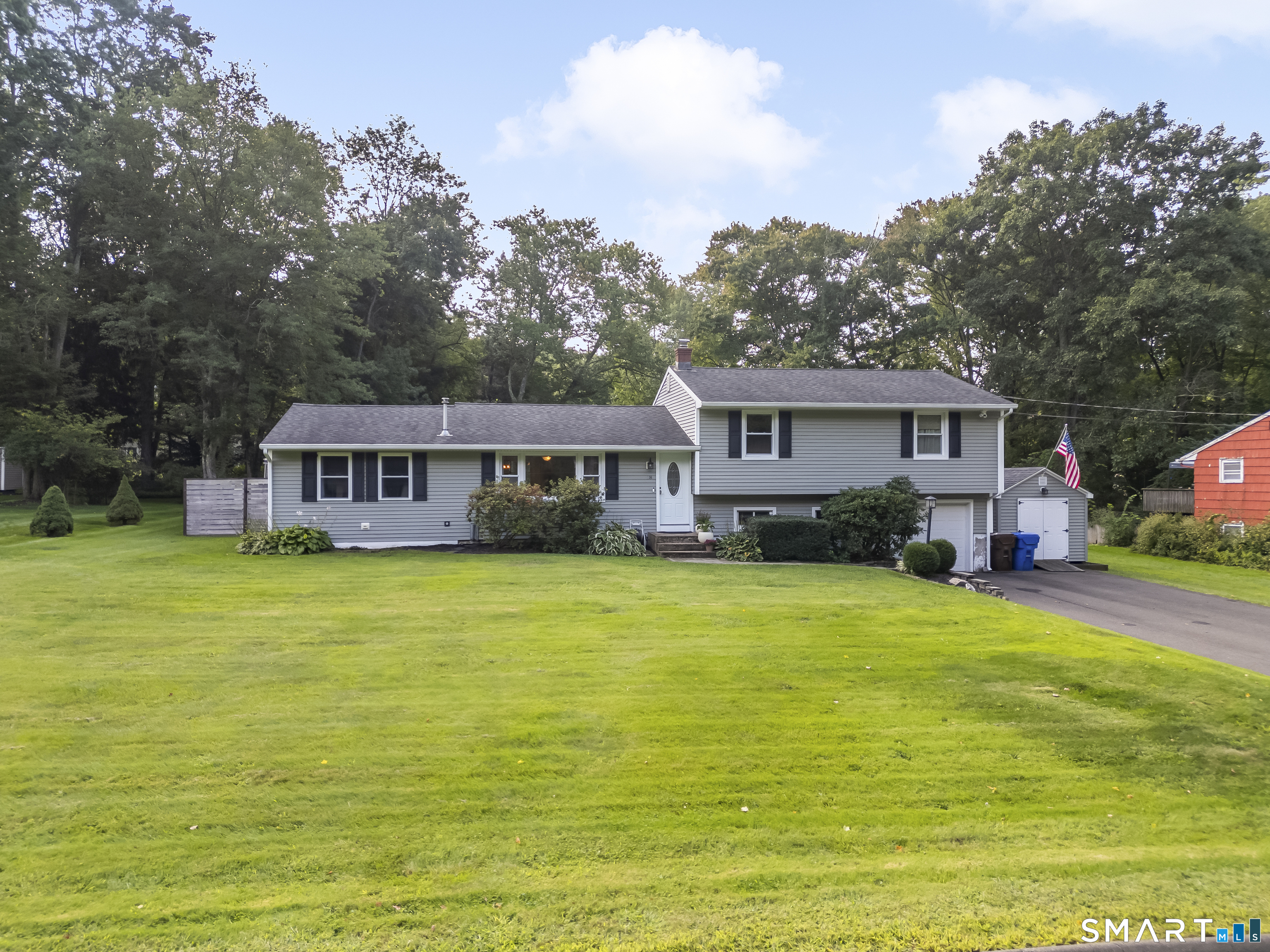 18 Carlen Drive North Branford CT 06472
