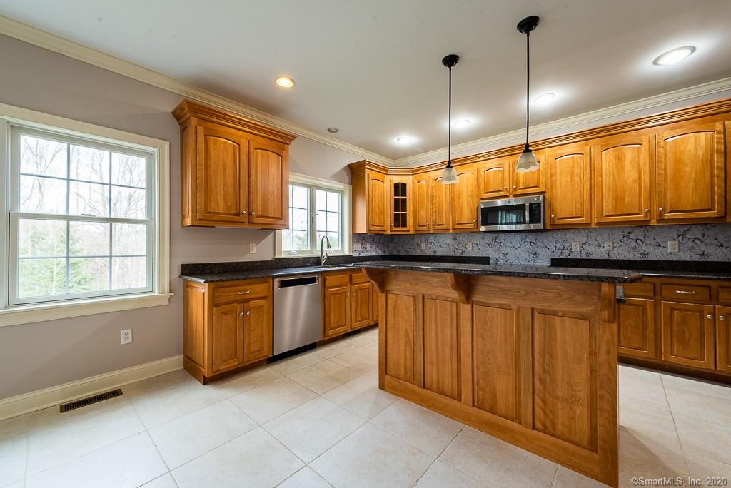 30 Laurel Road Essex CT 06426