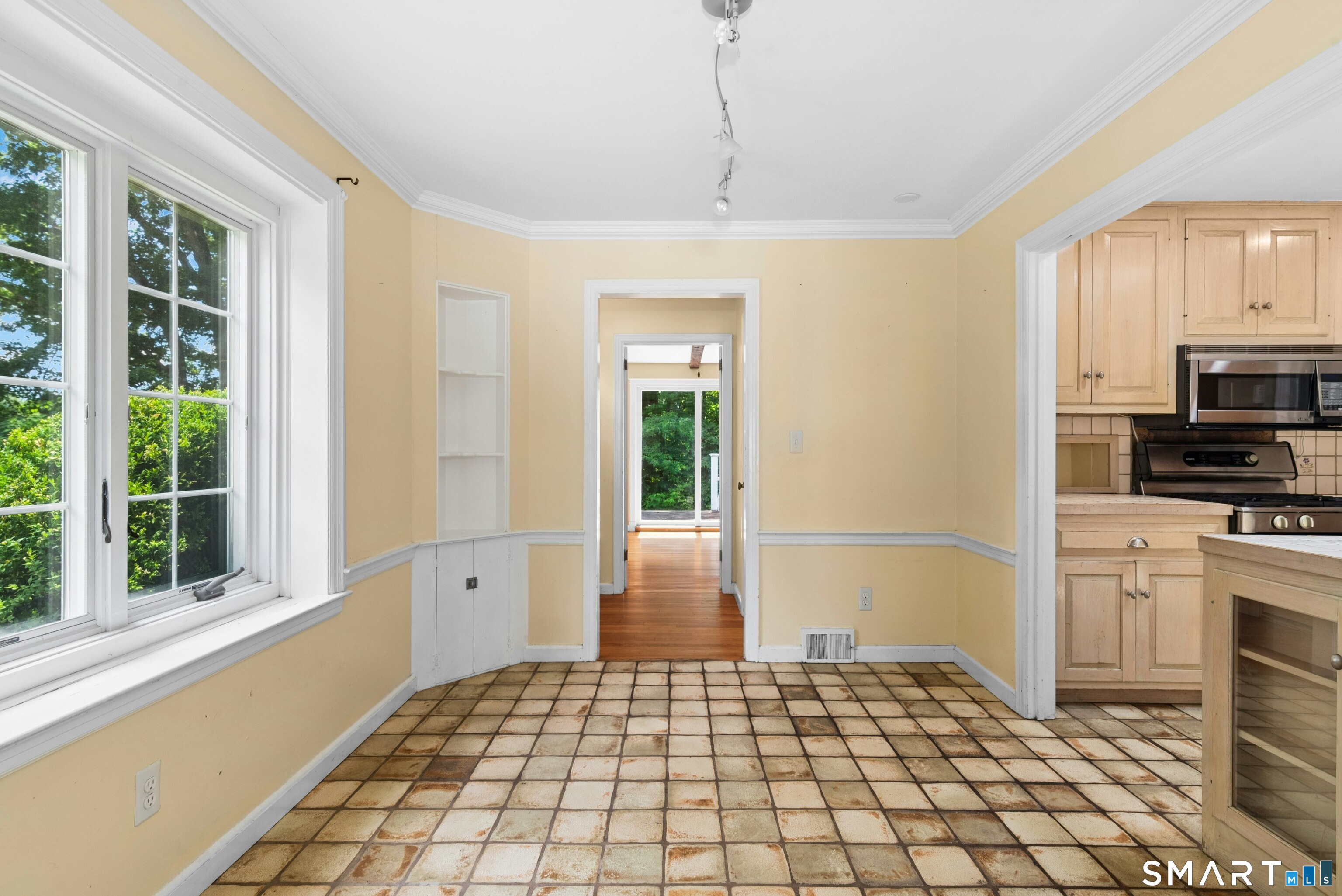 5195 Madison Avenue Trumbull CT 06611