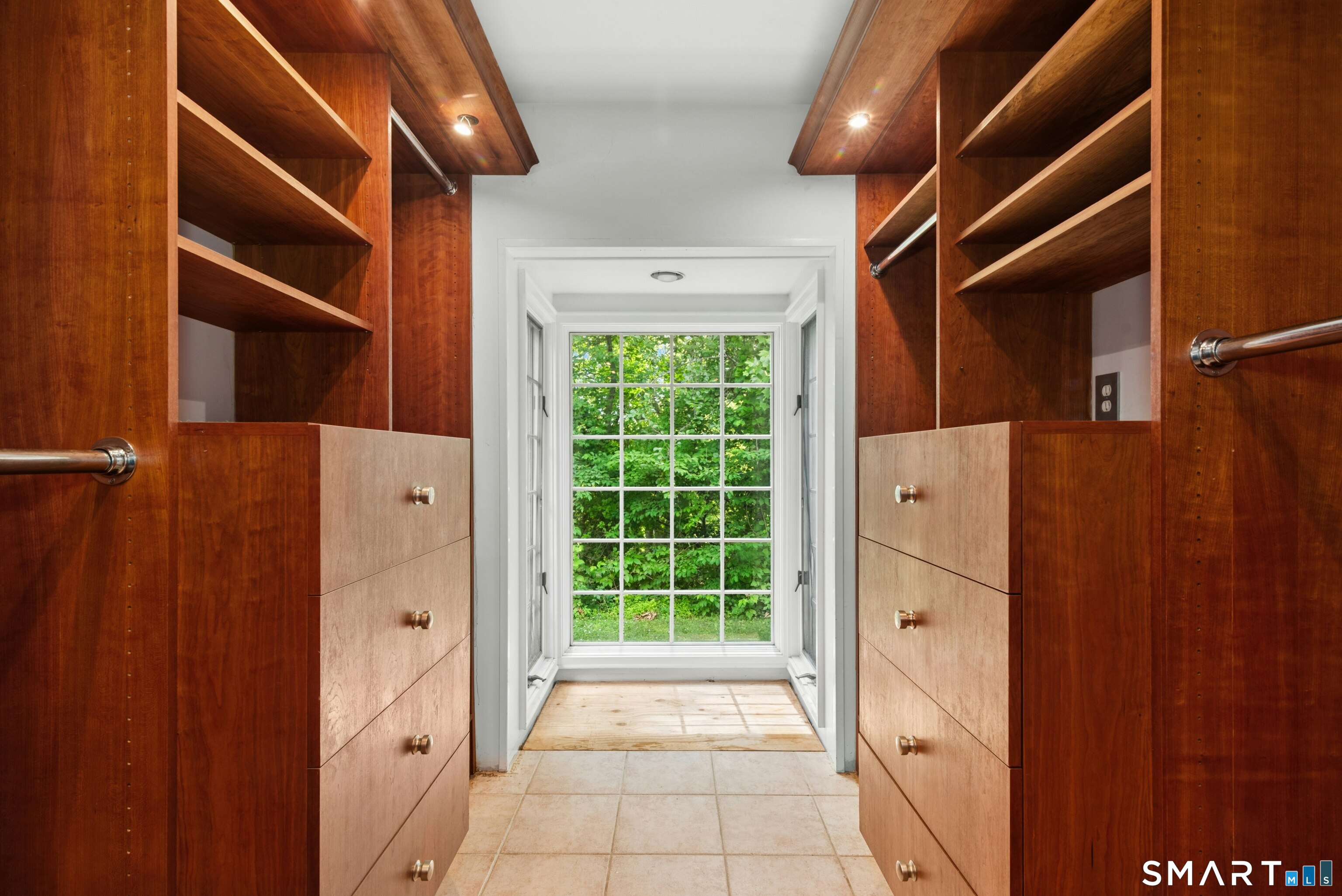 5195 Madison Avenue Trumbull CT 06611