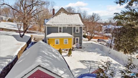 25 Seward Street Putnam CT 06260