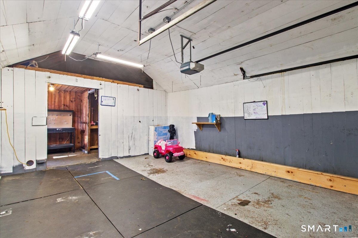 25 Seward Street Putnam CT 06260