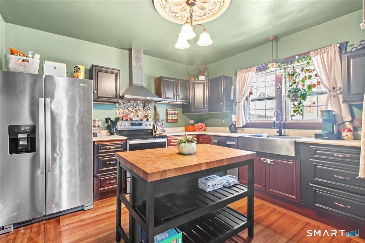 25 Seward Street Putnam CT 06260