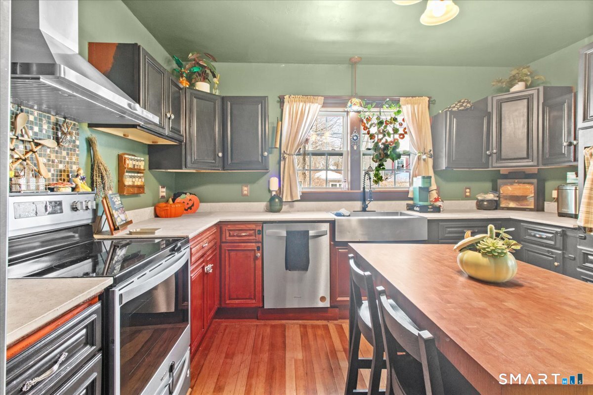 25 Seward Street Putnam CT 06260