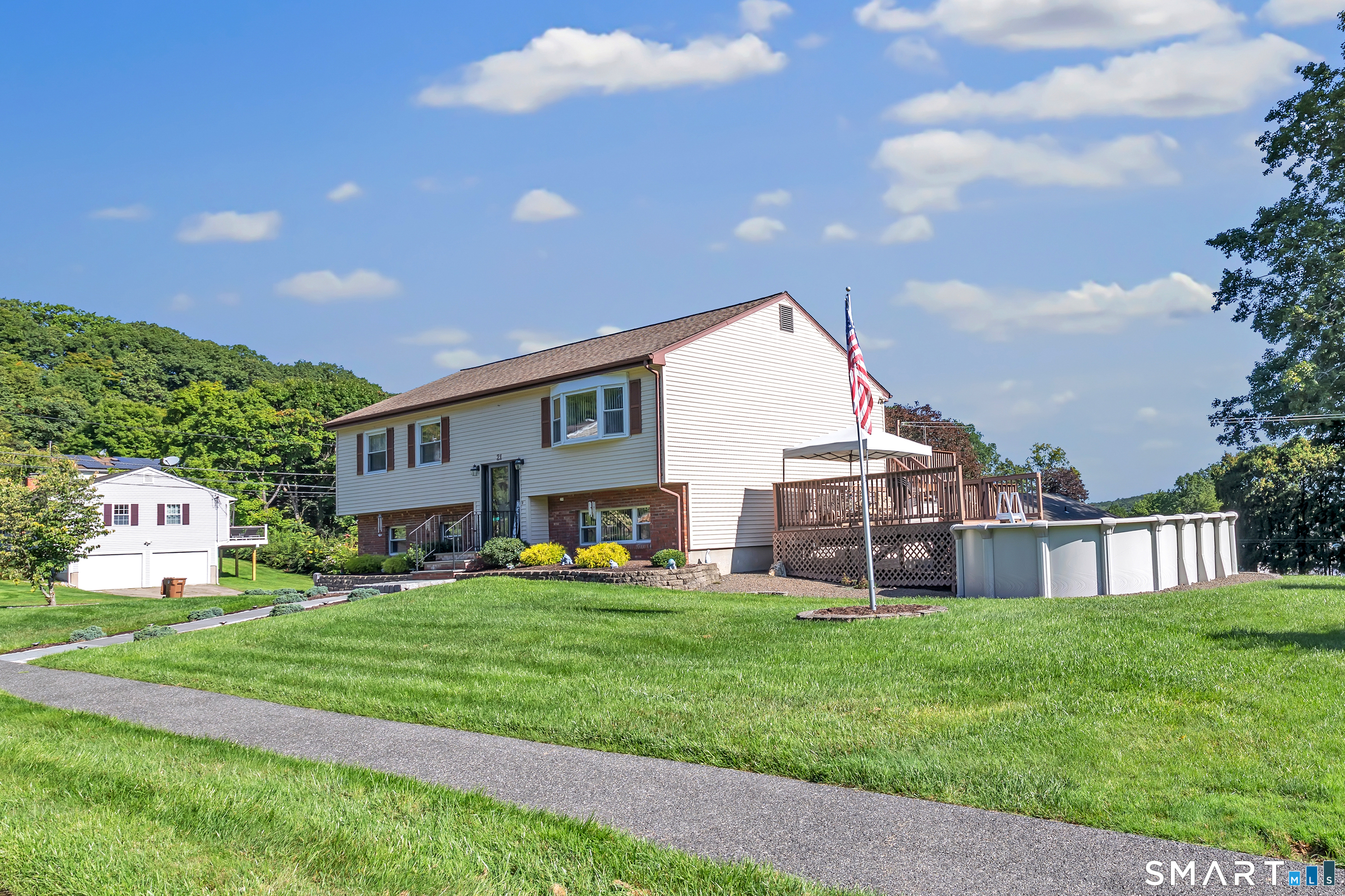 21 Bear Path Drive Shelton CT 06484