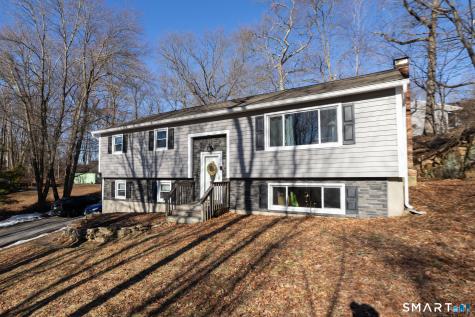 33 Kings Highway Shelton CT 06484