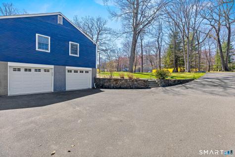 19 Merrimac Drive Trumbull CT 06611