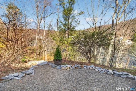 145 Lakeview Terrace Newtown CT 06482