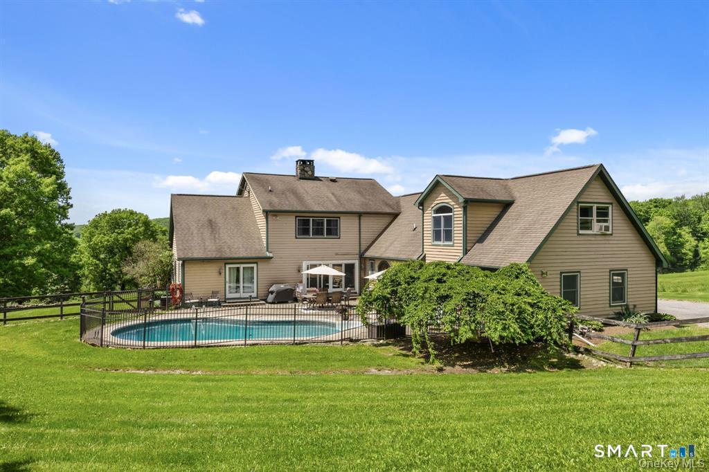 5 Mccarthy Road Beekman NY 12531