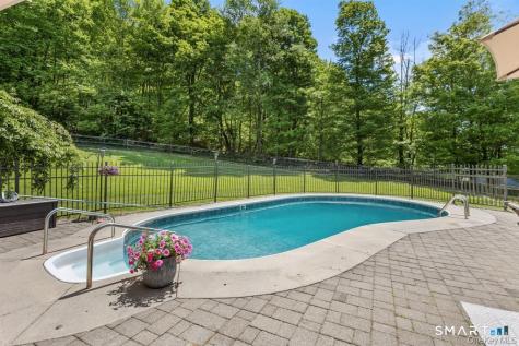 5 Mccarthy Road Beekman NY 12531