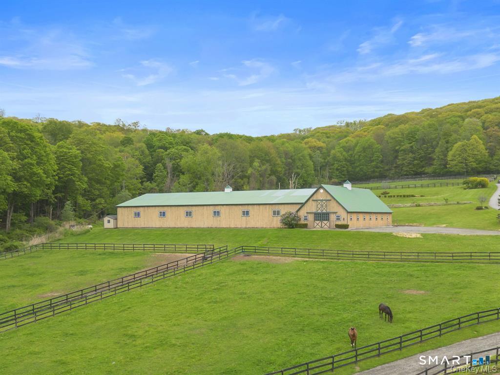 5 Mccarthy Road Beekman NY 12531