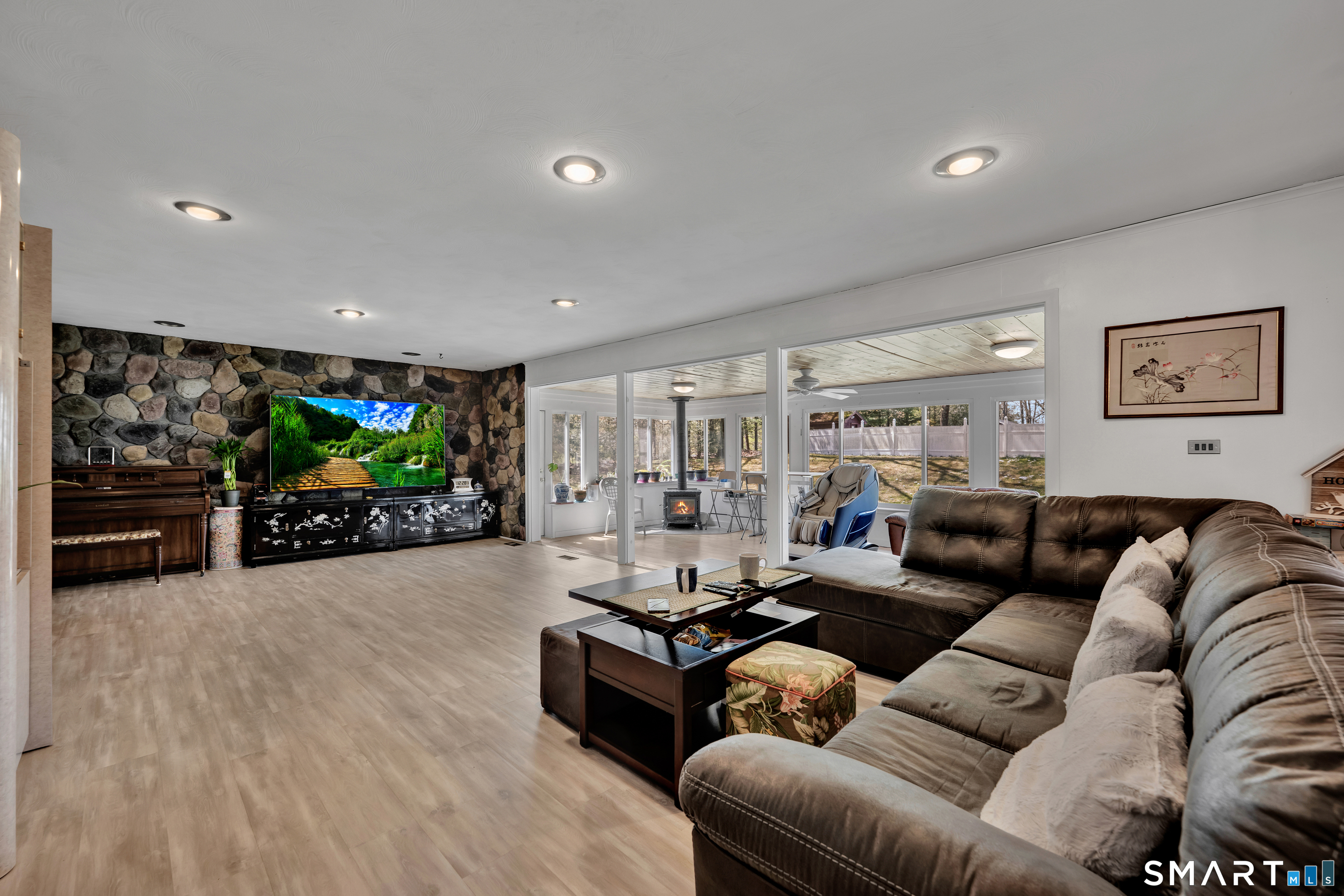25 Doria Lane South Windsor CT 06074